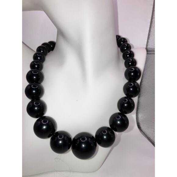 Black Gradation Beaded 19" Necklace and 1 Size 3.5" Bracelet Set! - Picture 7 of 16